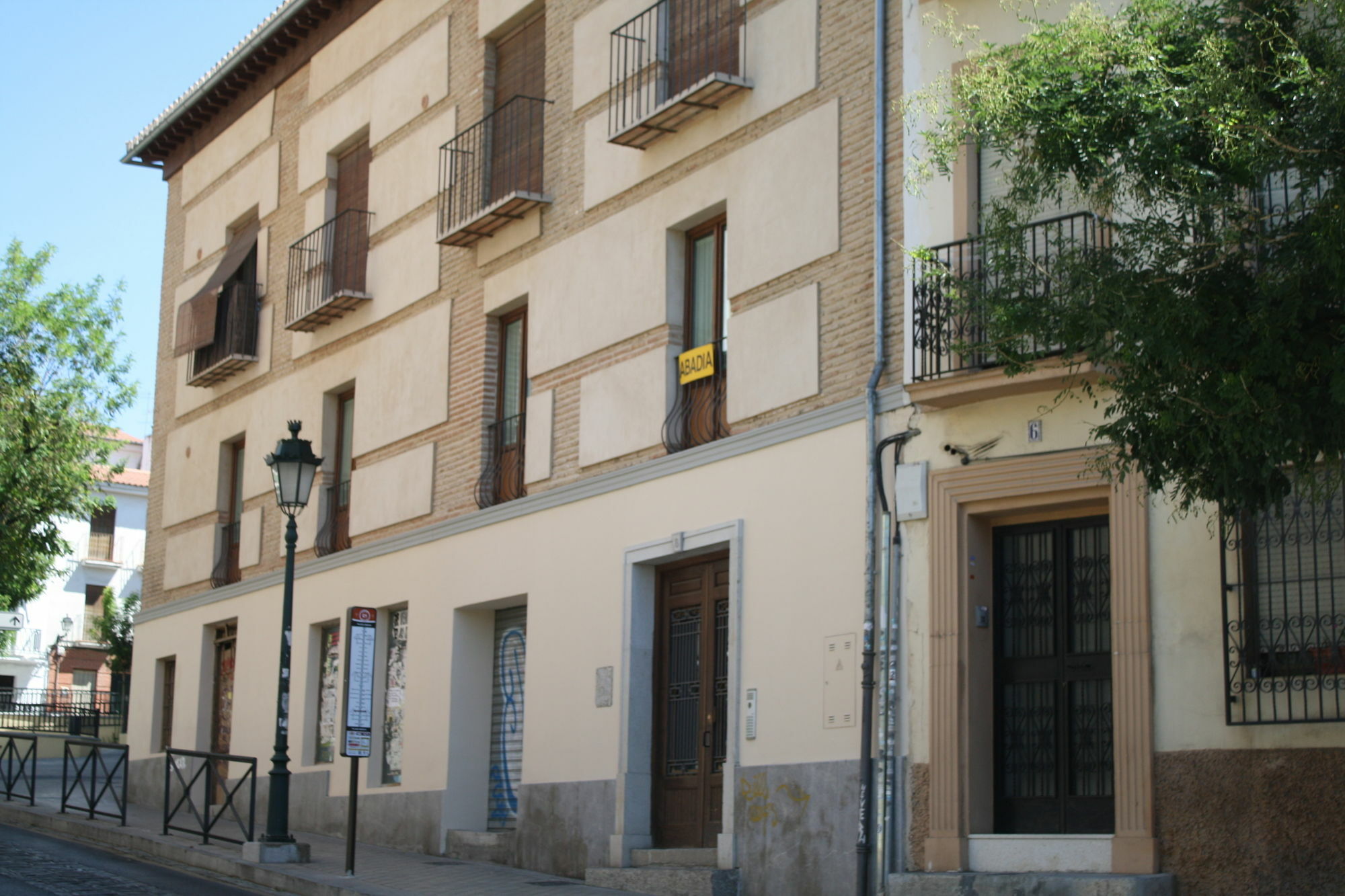 Allotjament i esmorzar Abadia 2*